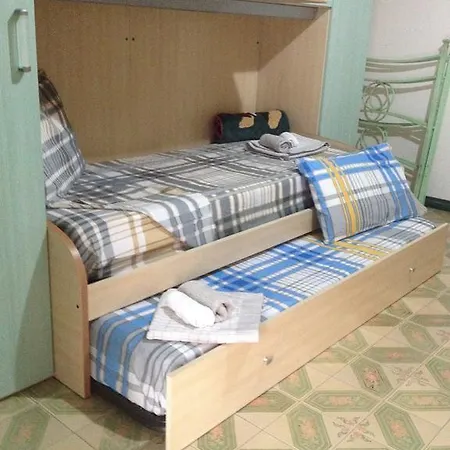 Terry, Camera Vacanze