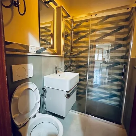 Terry, Camera Vacanze