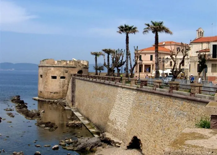 阿尔盖罗特里-卡梅拉假日旅馆 3* 阿尔盖罗